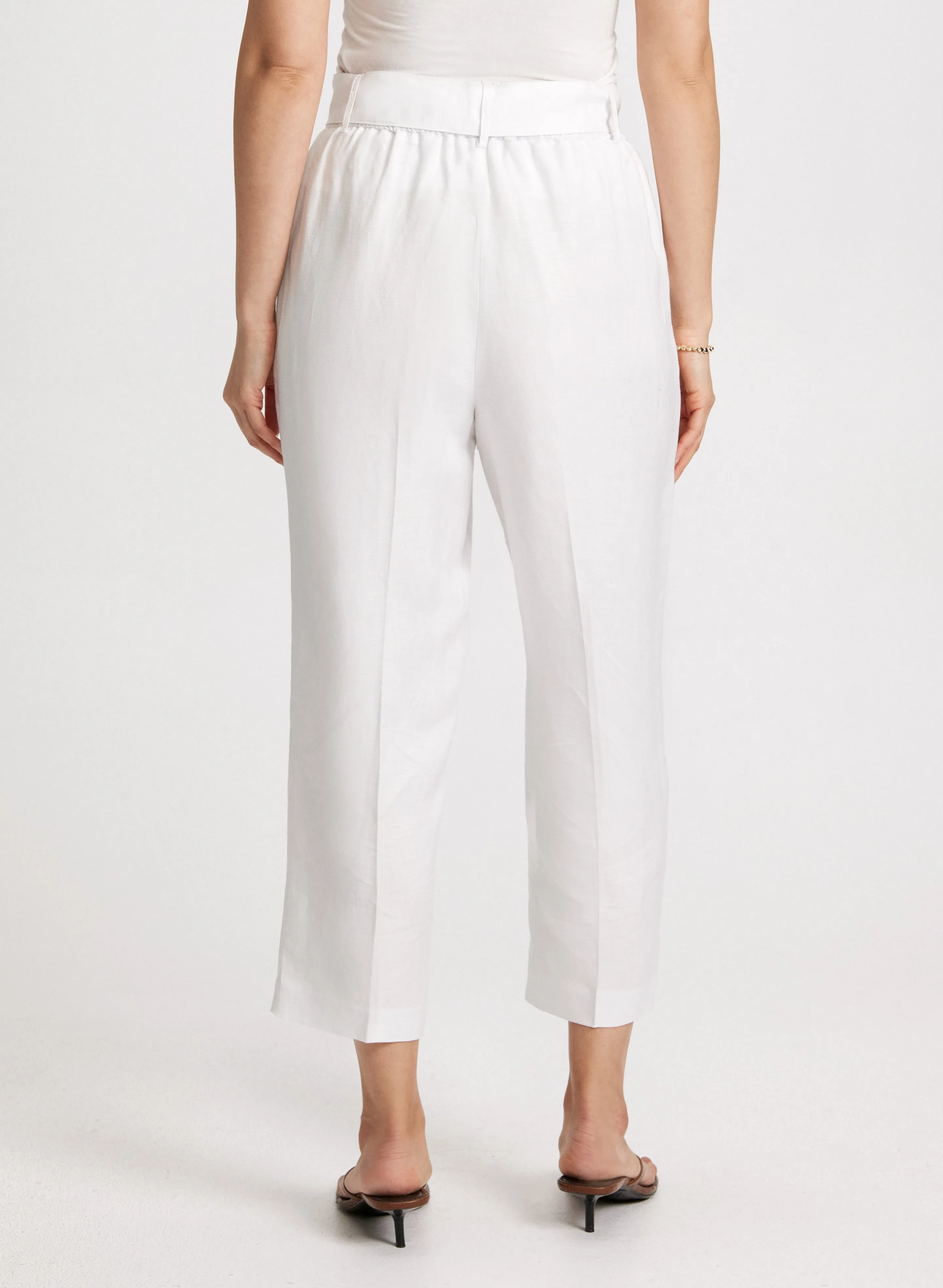 Belted Linen-Blend Capris