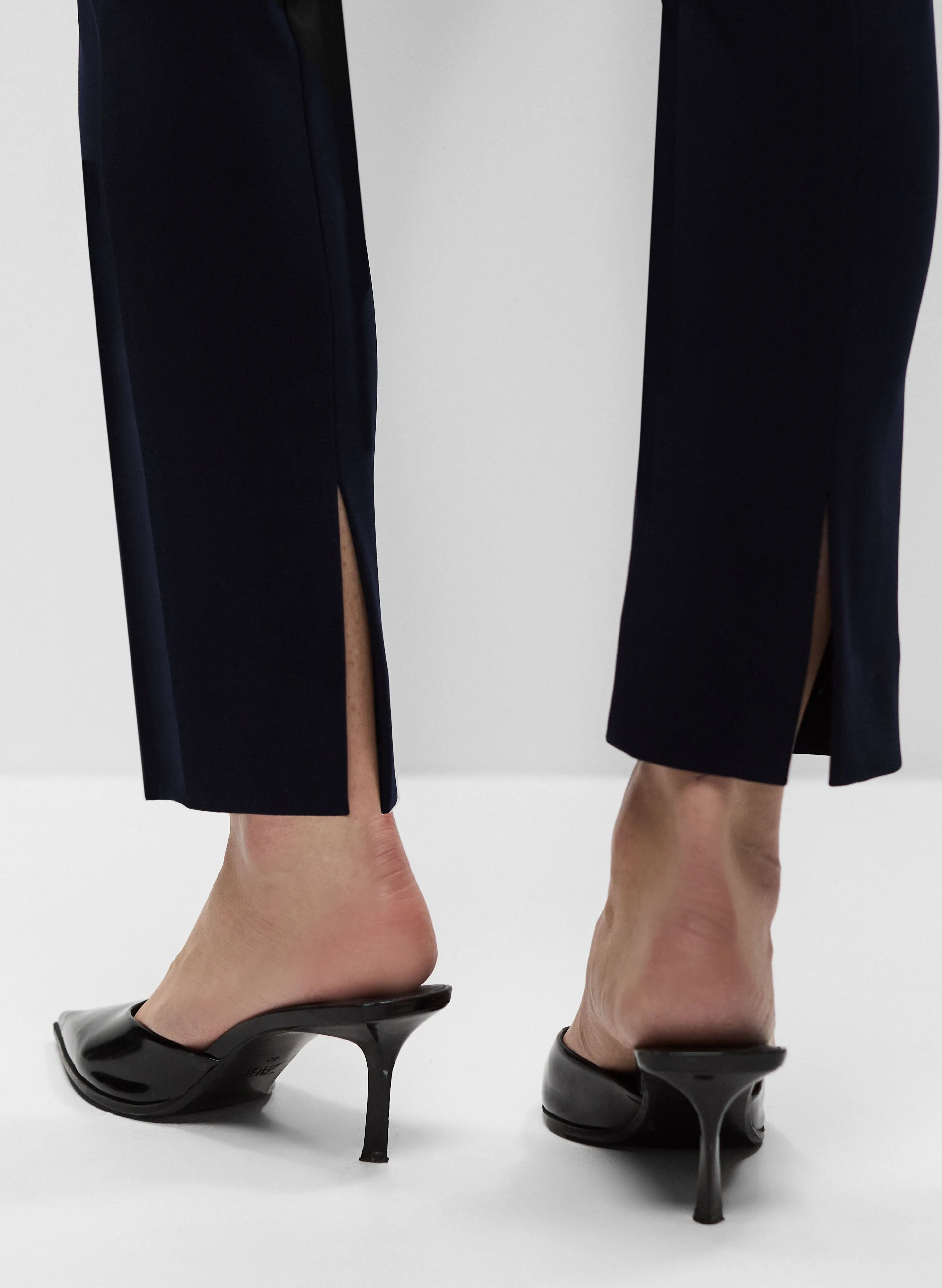 Joseph Ribkoff – Pull-on Straight Leg Pants